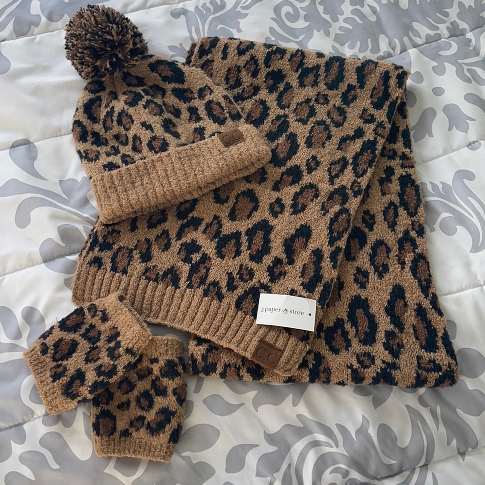 C.C. Cheveux matching Cheetah hat, scarf and fingerless gloves